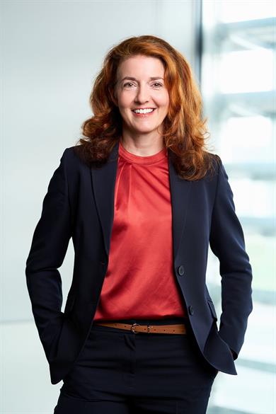 Portraitfoto von Regine Müller, Professorin für Kinderschutz und Kinderrechte NRW an der Hochschule Düsseldorf